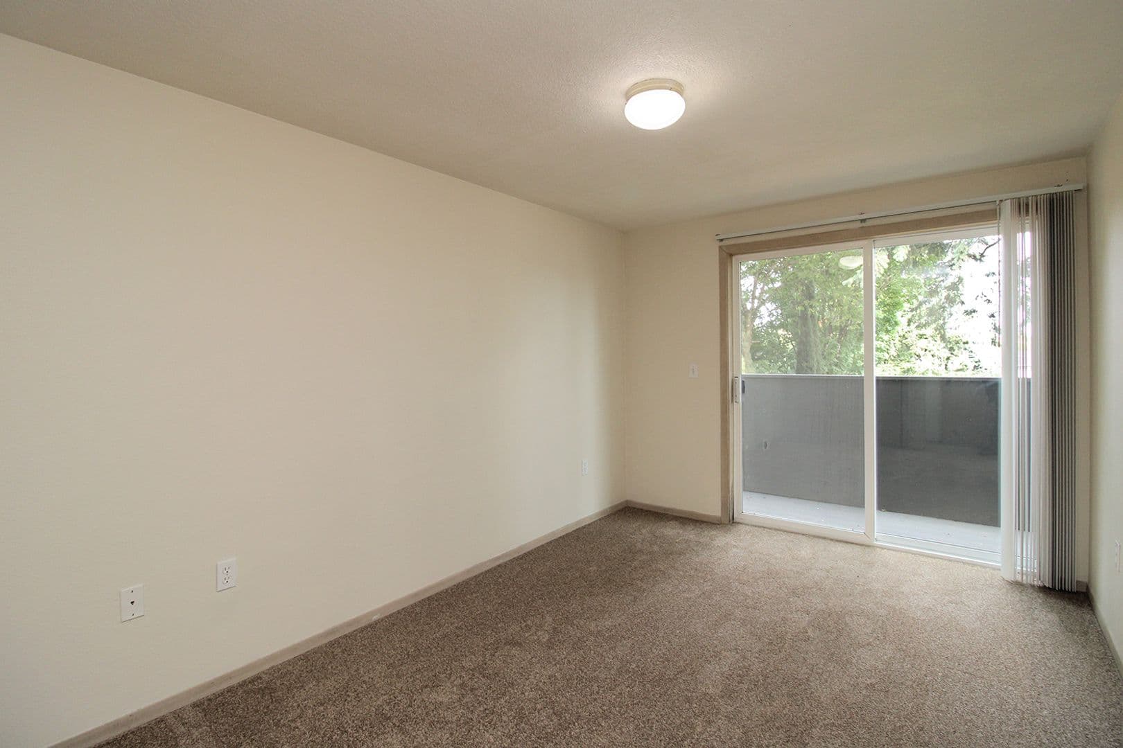 Portland Apartment: 1348 - 1438 NE 160th Ave