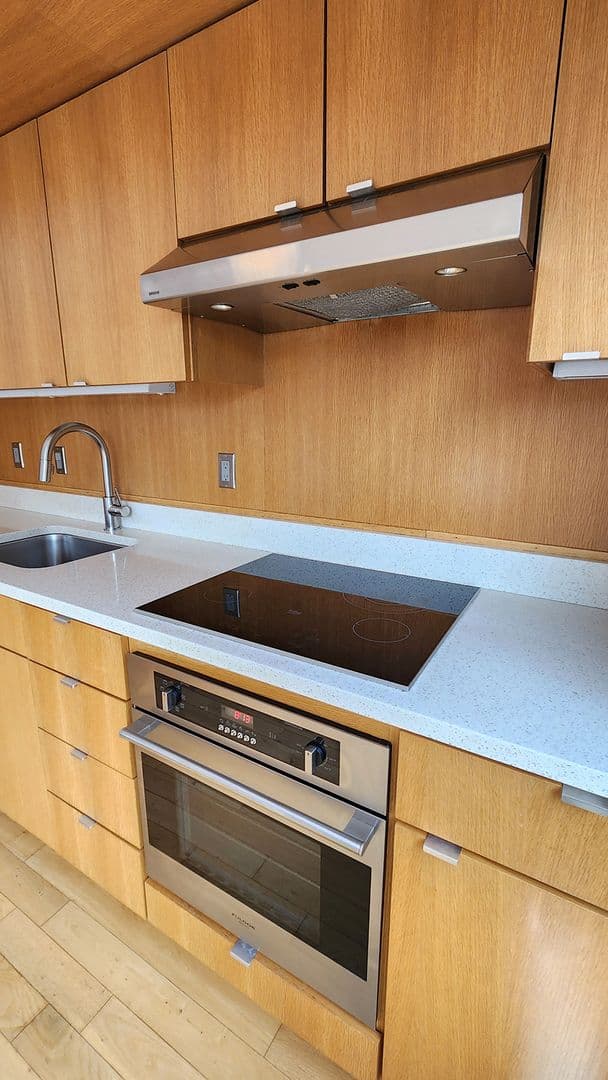 Lake Oswego Apartment: 31 - 47 D Avenue
