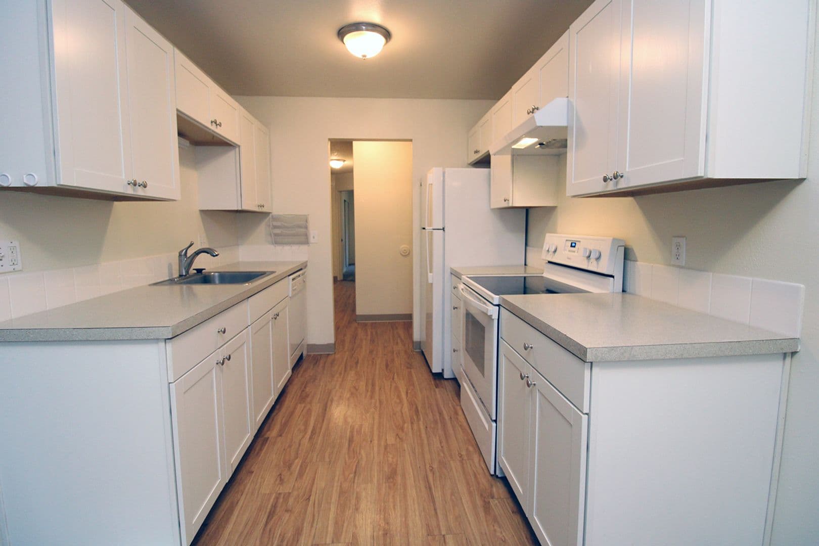 Portland Apartment: 1942-1956 NE Tillamook St