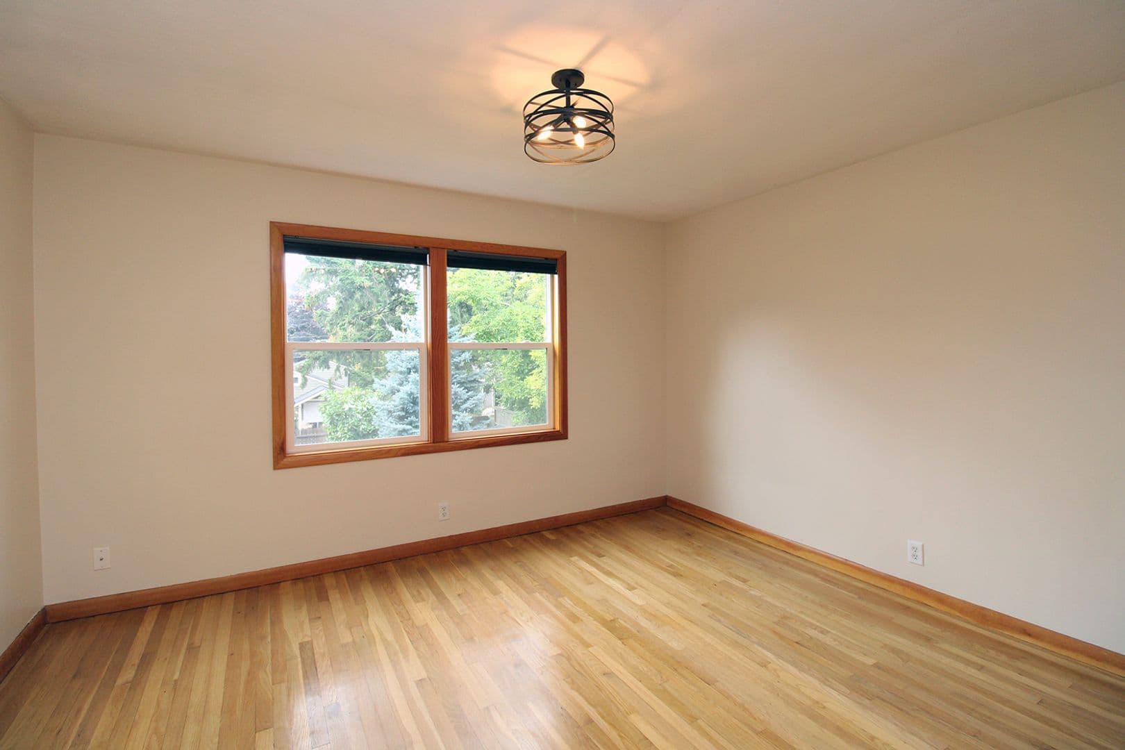 Portland Apartment: 9823 SW 55th Ave