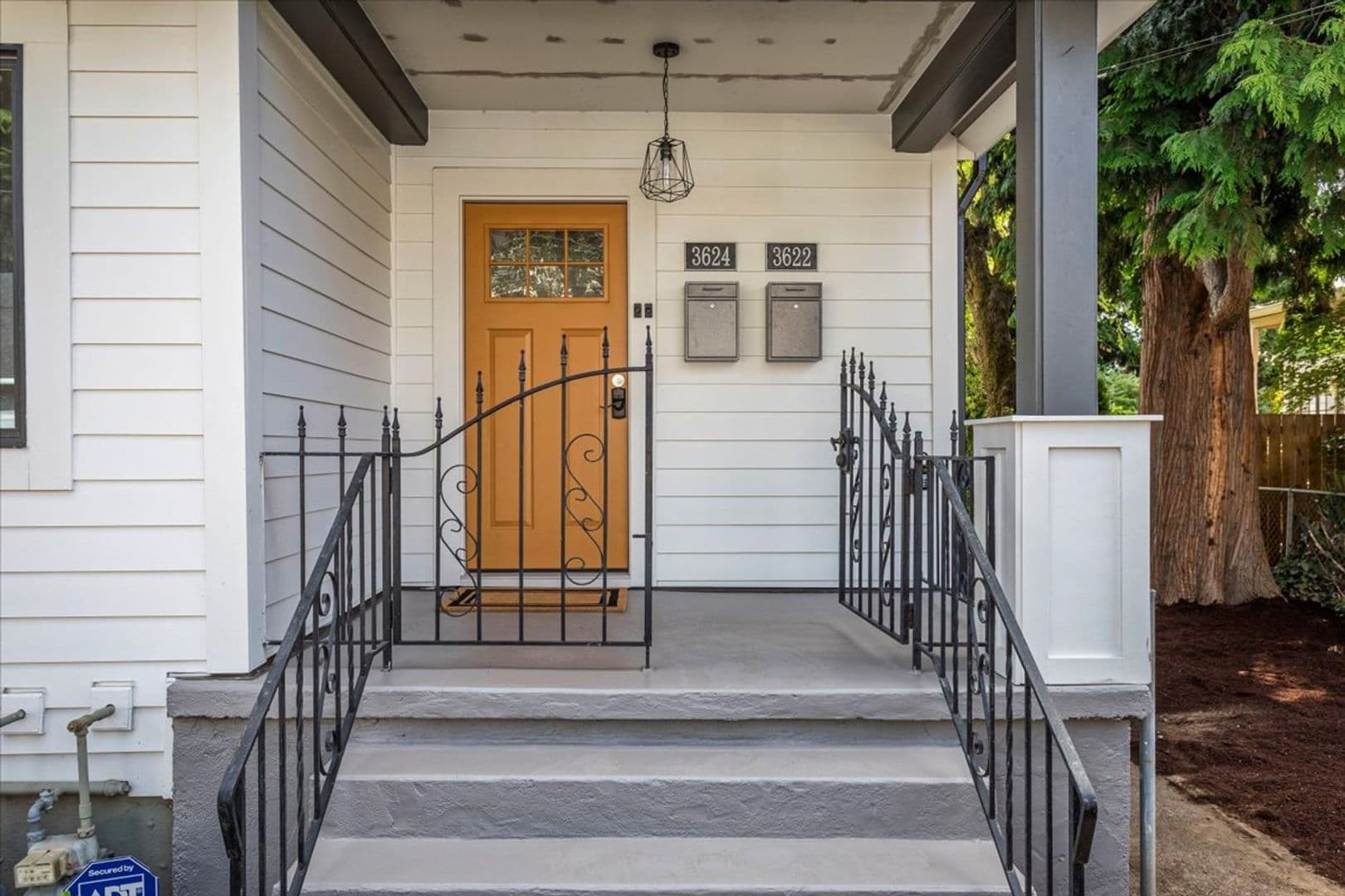 Portland Apartment: 3622-3624 NE Cleveland Ave