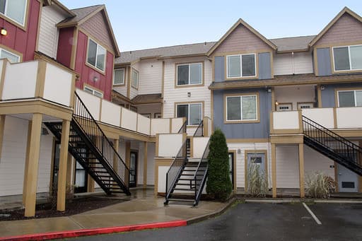 Portland Apartment: 123 NE 172nd Avenue