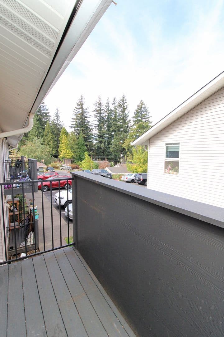Portland Apartment: 1348 - 1438 NE 160th Ave