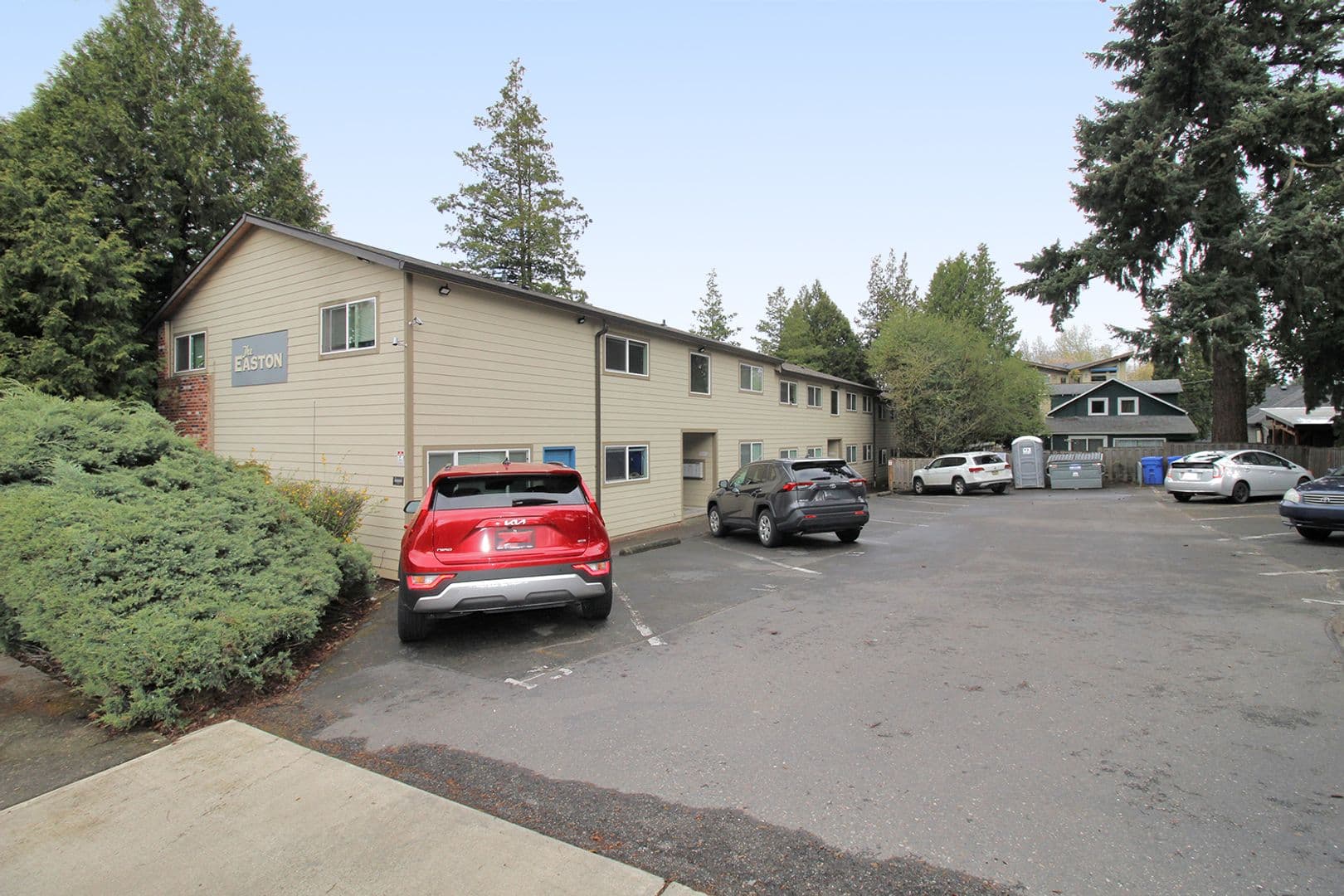 Portland Apartment: 4204 - 4232 SE Cesar E Chavez Blvd.