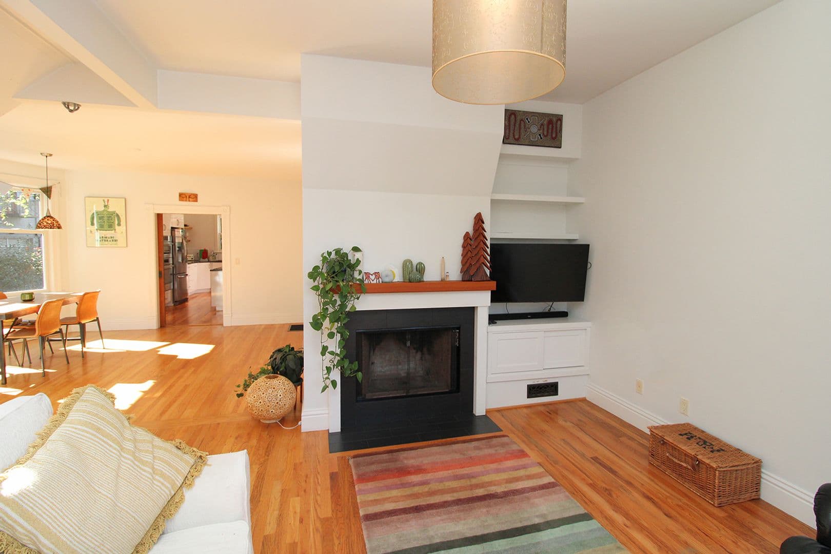 Portland Apartment: 1825 NW 24th Ave #A-B
