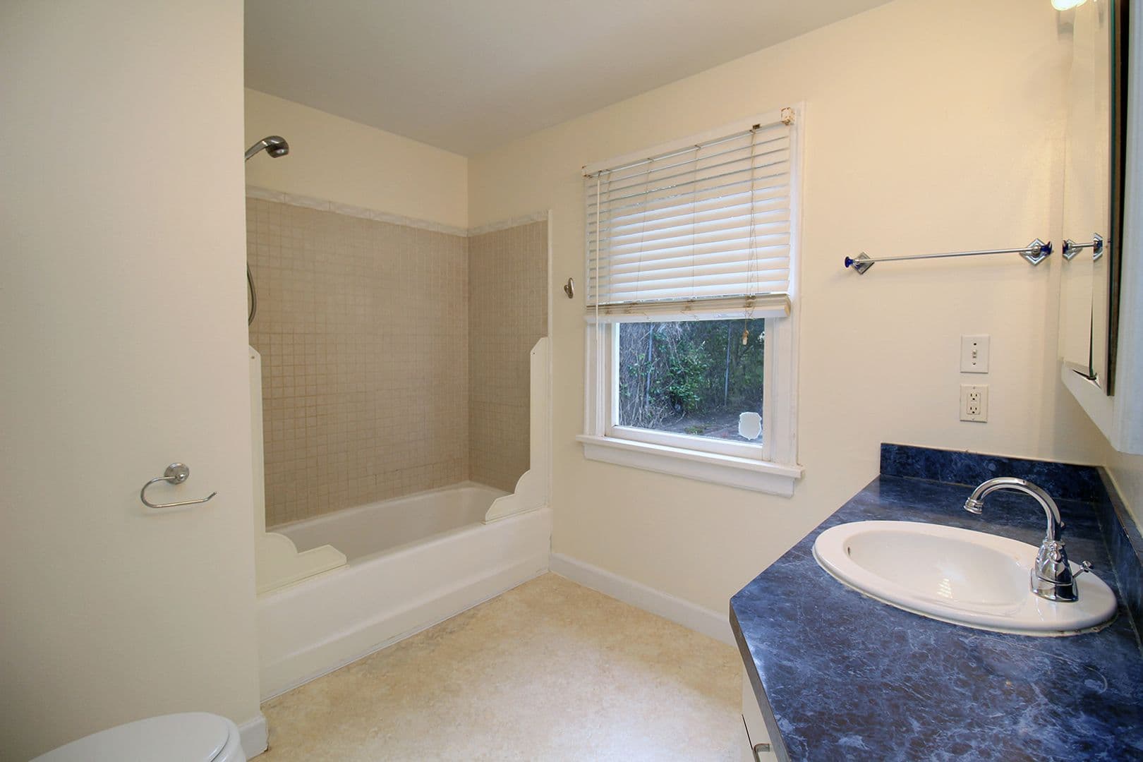 Portland House: 1606 N Church St