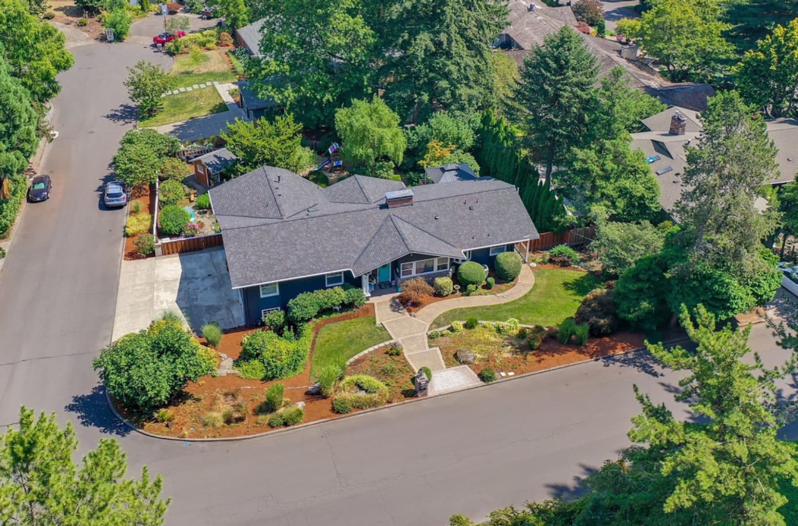 Portland House: 2710 SW Scenic Dr