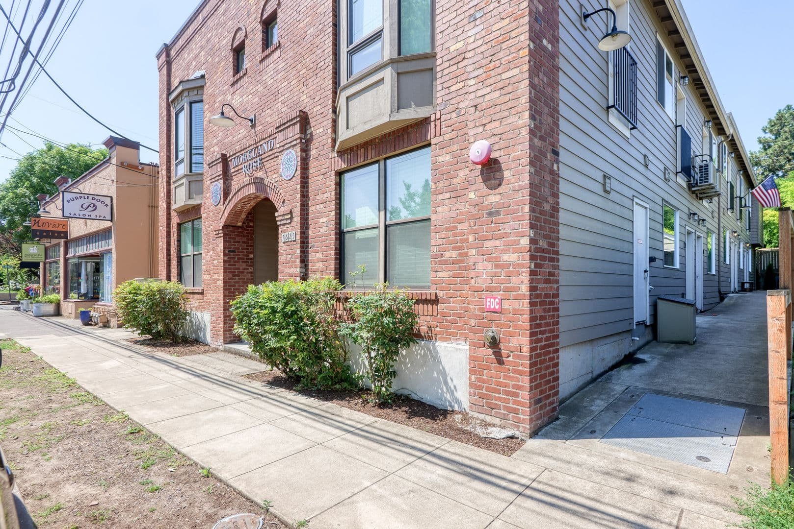 Portland Apartment: 7625 SE Milwaukie Ave