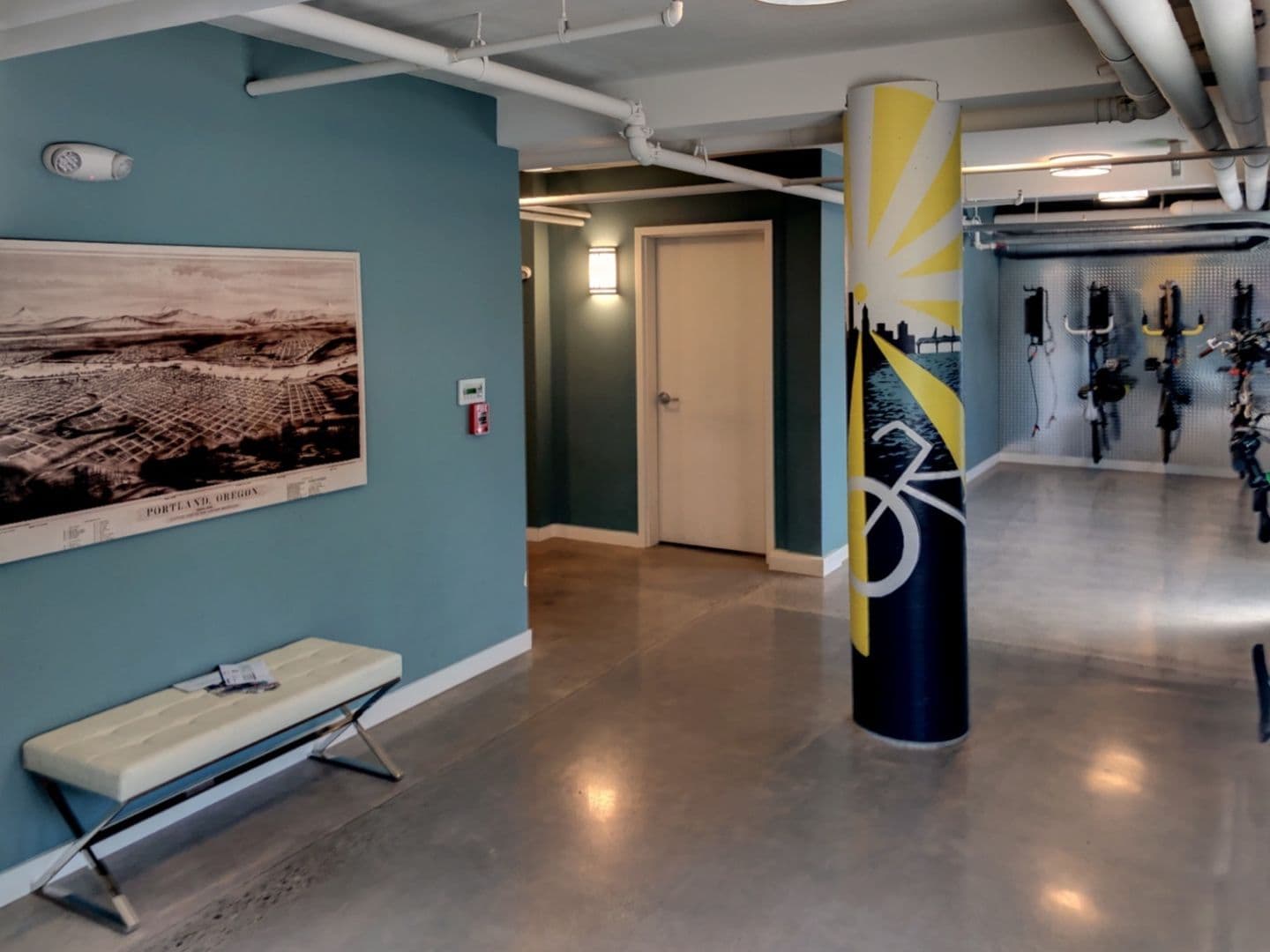 Portland Apartment: 3423 SE Hawthorne Blvd