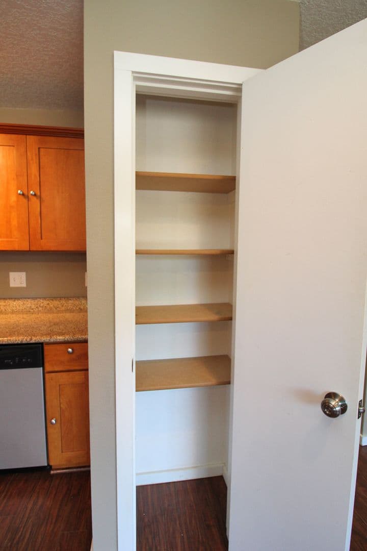 Portland Apartment: 4204 - 4232 SE Cesar E Chavez Blvd.
