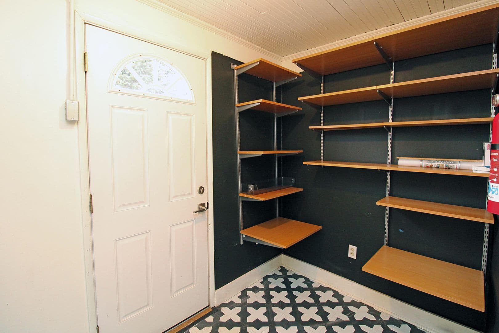 Portland House: 7126 N Lombard St