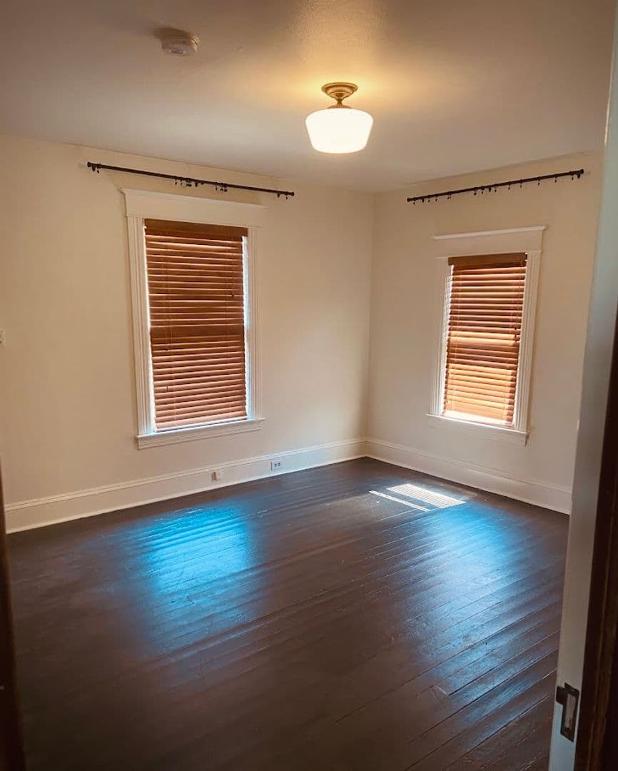 Portland House: 7126 N Lombard St