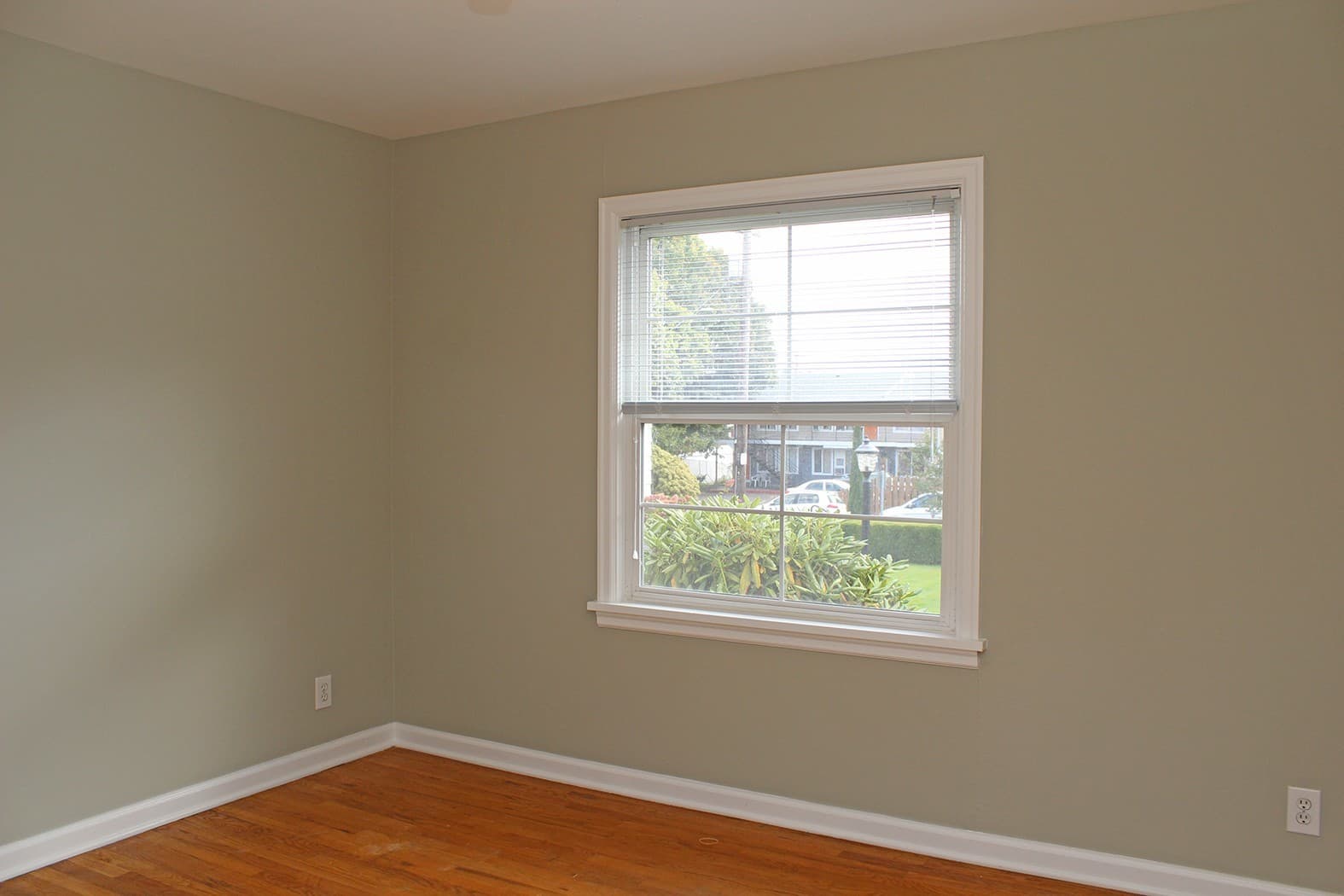 Portland Apartment: 5131-5147 SE 17th Avenue