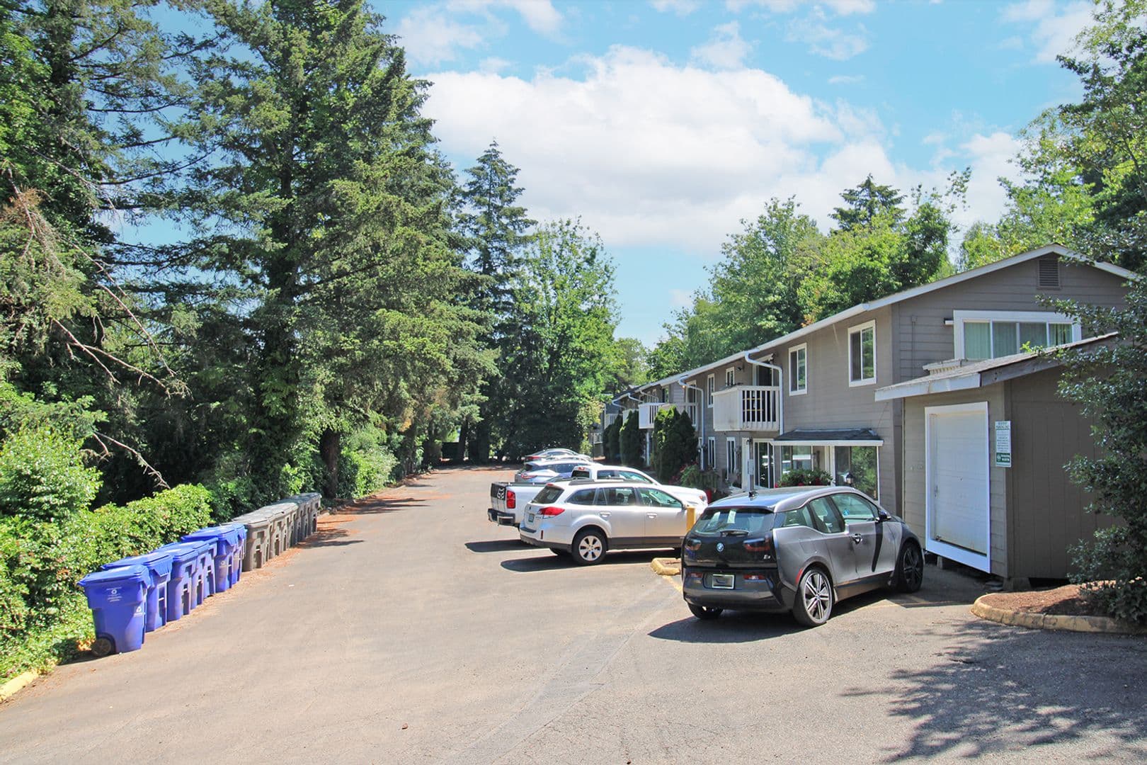 Portland Apartment: 5704 SW Beaverton-Hillsdale Hwy