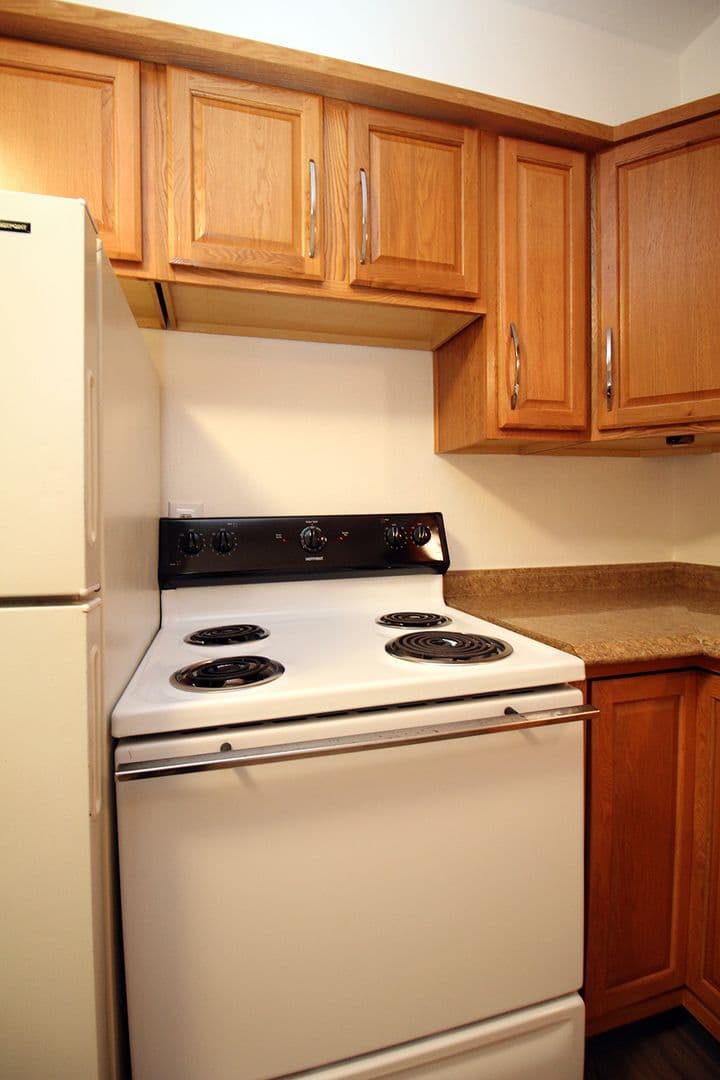 Portland Apartment: 1902-1910 N Kilpatrick St - Kenton