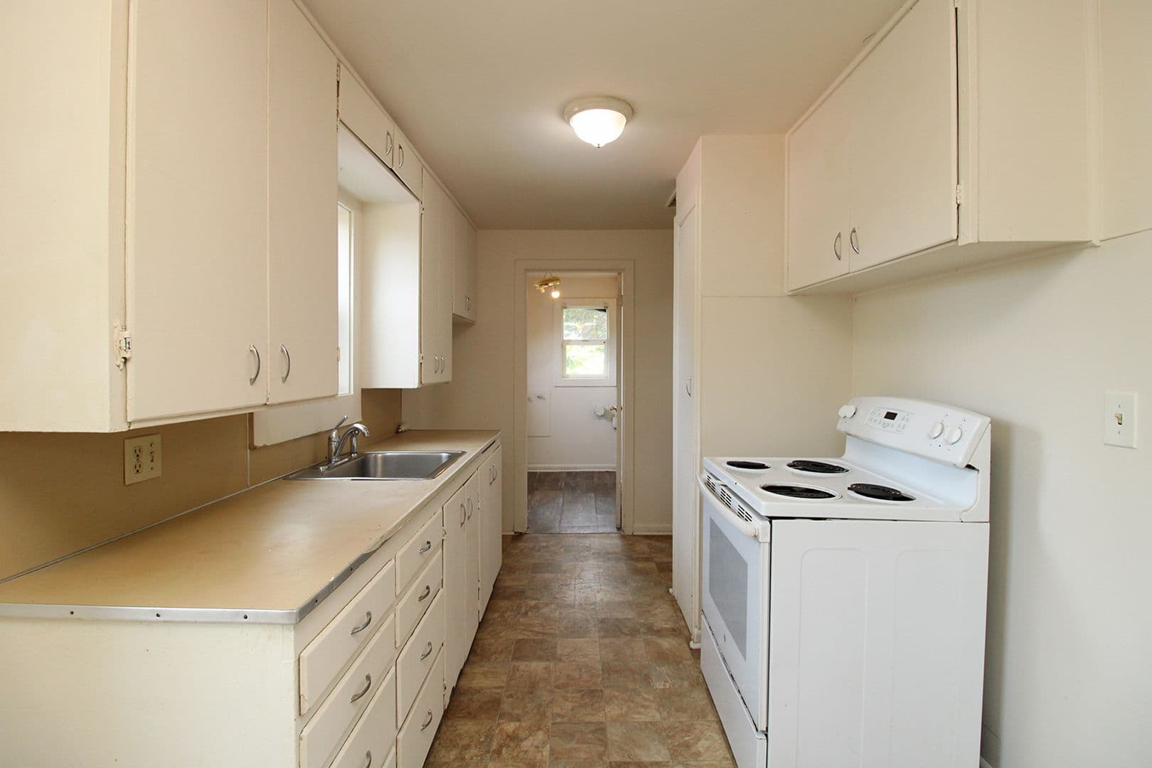 Portland House: 5729 NE 62nd Avenue
