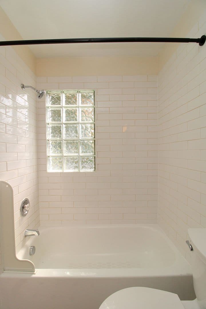 Portland Apartment: 6909-6923 N Vancouver Av