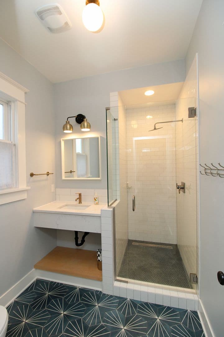 Portland House: 4106 NE 10th Ave