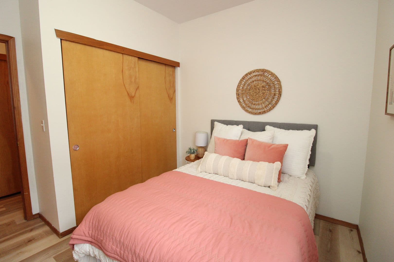 Portland Apartment: 2315 N Lombard St