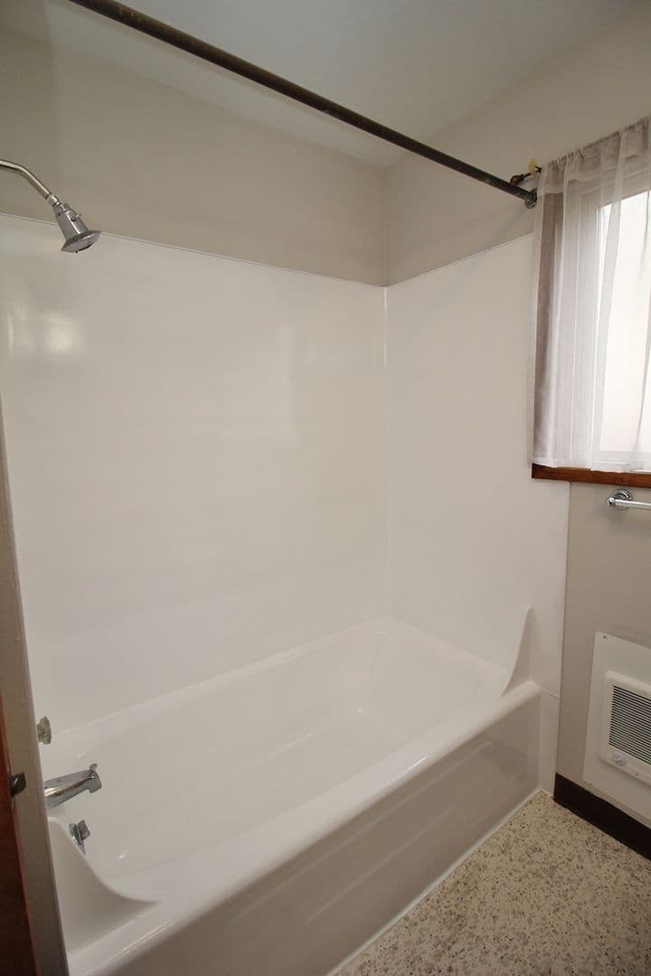 Portland Apartment: 2002-2012 NE 22nd Ave