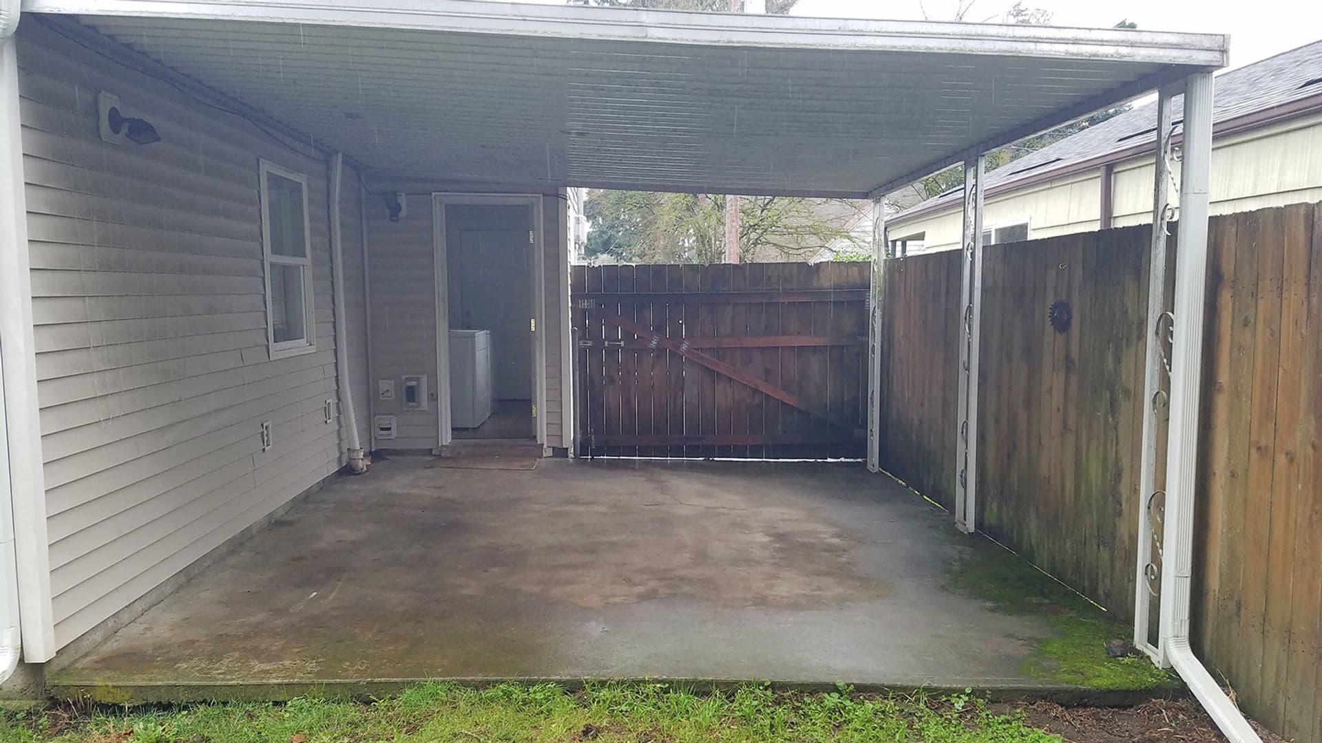 Portland House: 5933 SE Franklin St