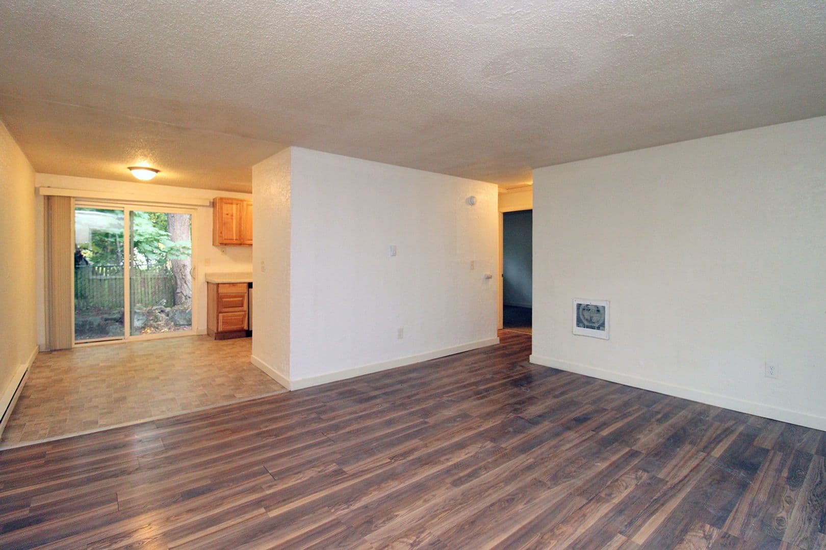 Gresham Apartment: 1113 - 1127 NE 183rd Ave