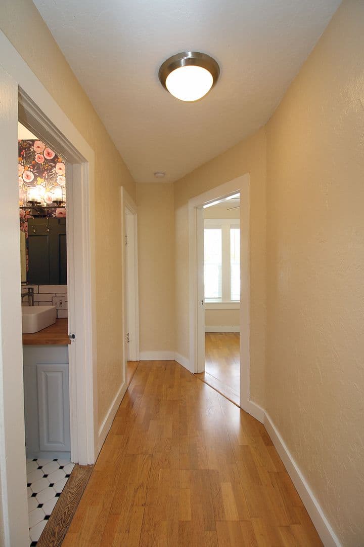 Portland House: 320 SW Carson St