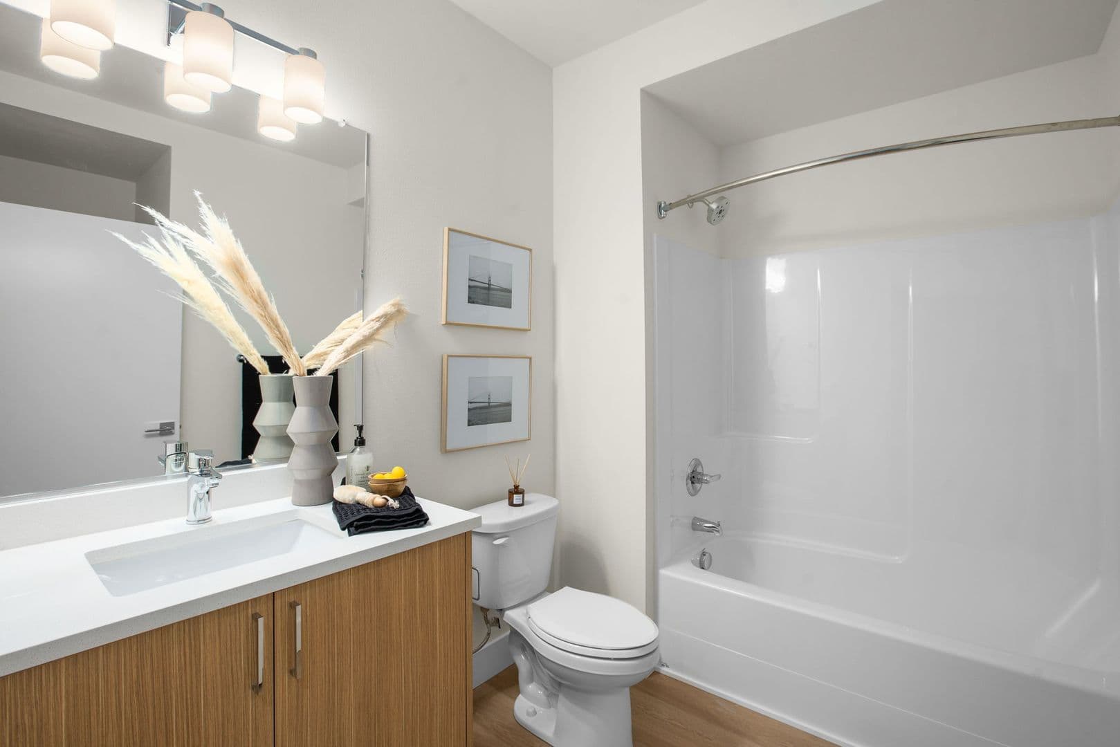 Portland Apartment: 8417 SW 24th Ave