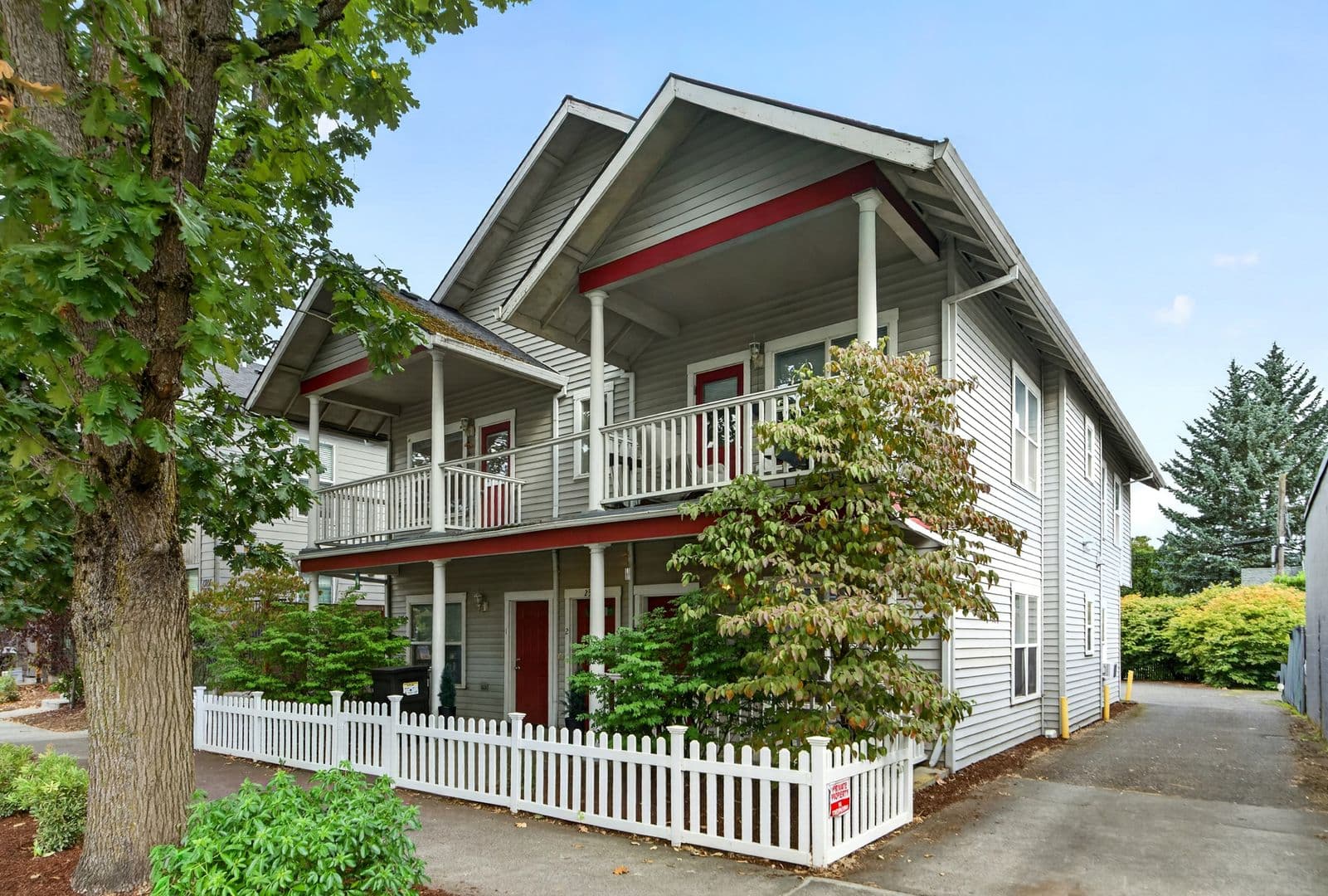 Portland Apartment: 2315 N Lombard St
