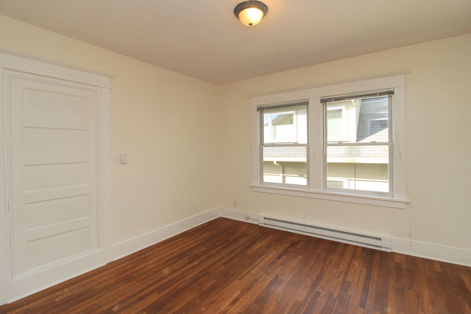 Portland Apartment: 4826 NE 14th Pl