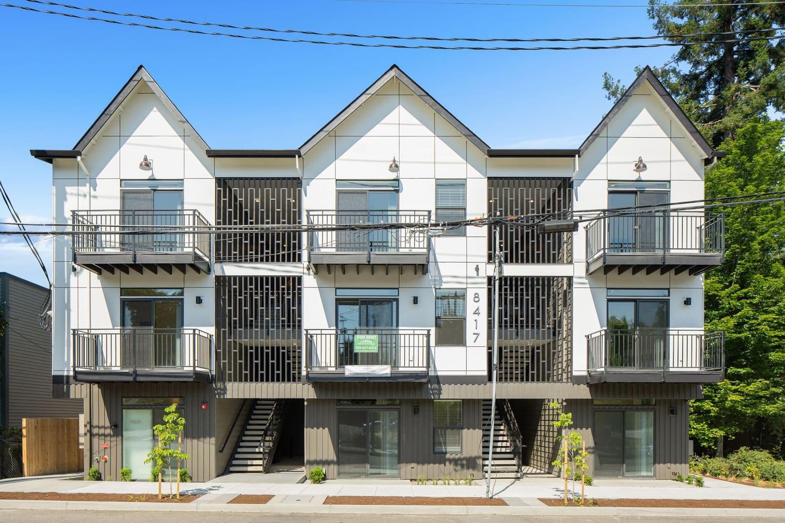 Portland Apartment: 8417 SW 24th Ave