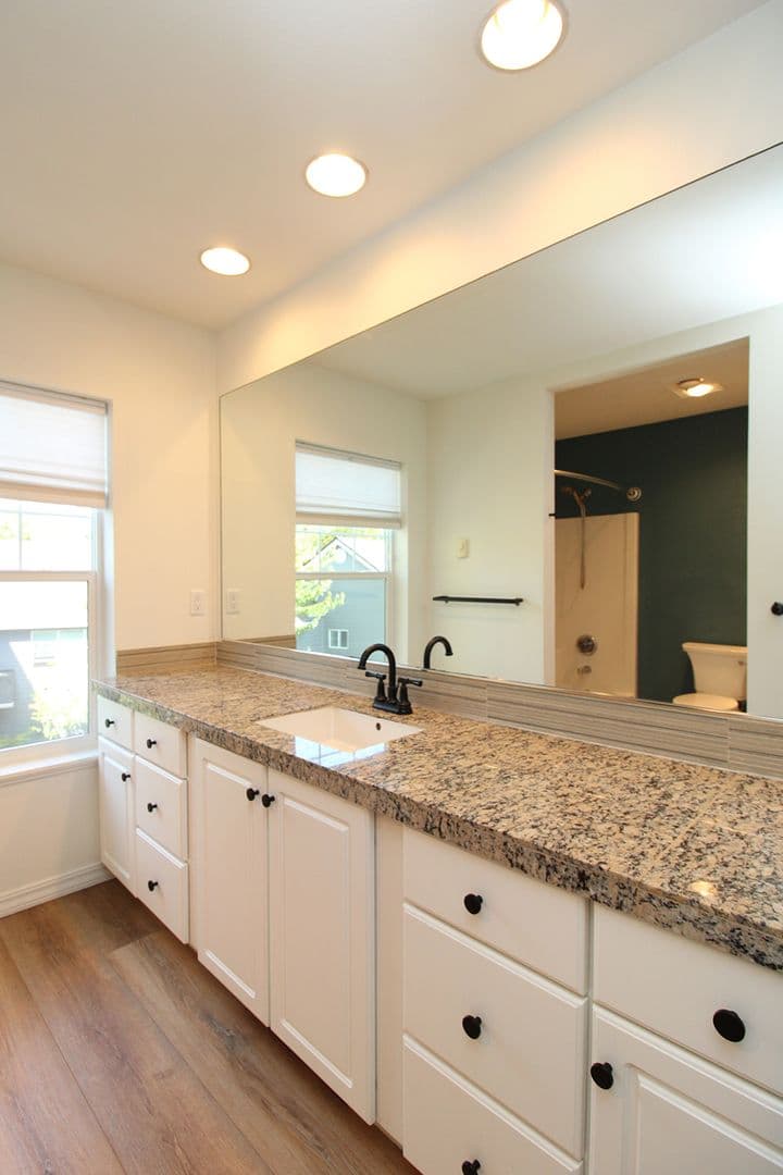 Portland House: 9711 NW Miller Hill Dr