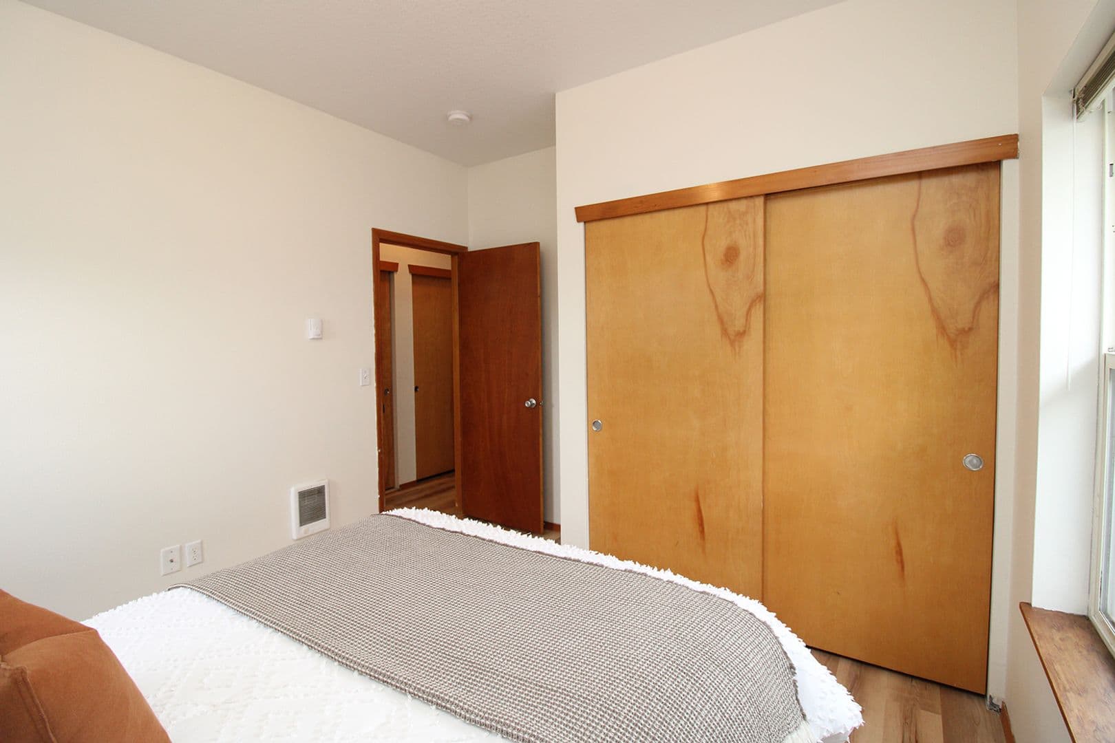 Portland Apartment: 2315 N Lombard St