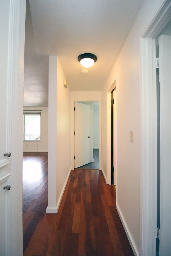 Portland Apartment: 9706 SW 49th Ave #A-B