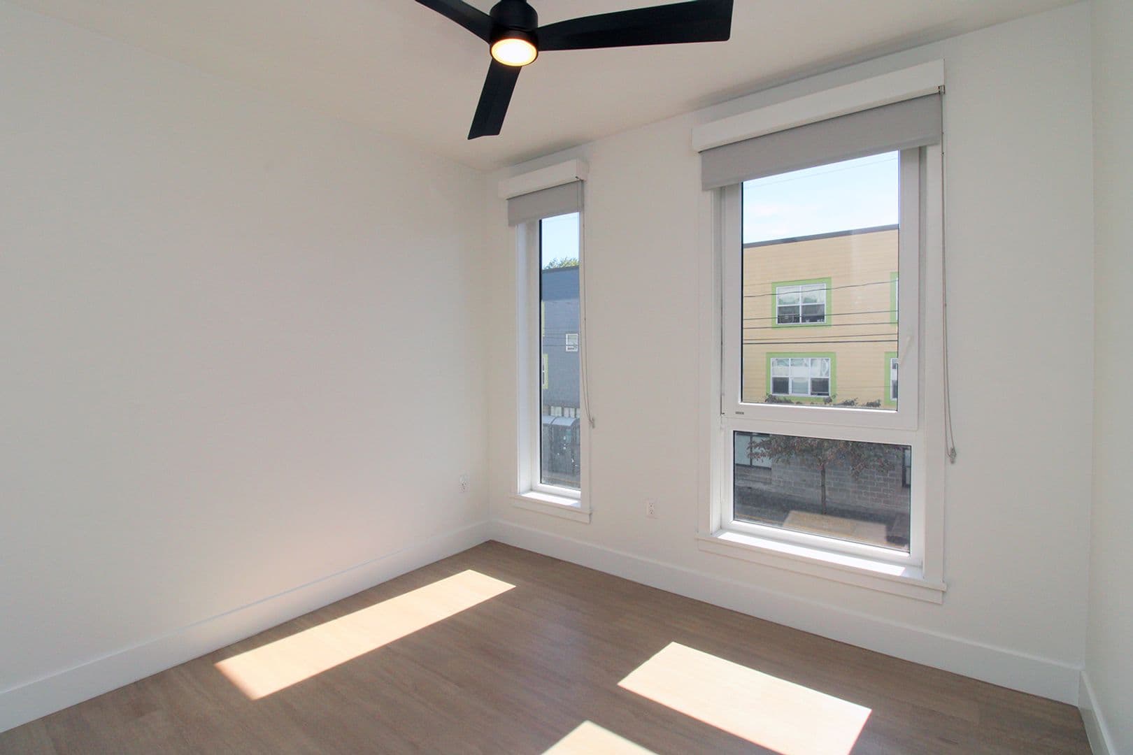 Portland Apartment: 1477 NE Alberta St
