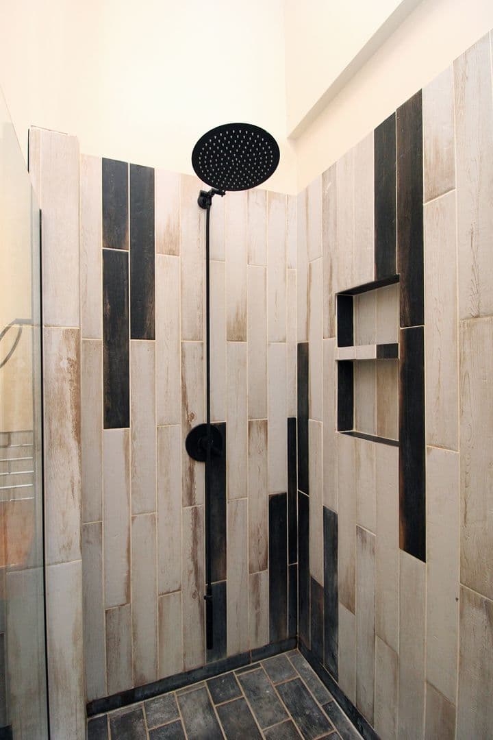 Portland Apartment: 9823 SW 55th Ave
