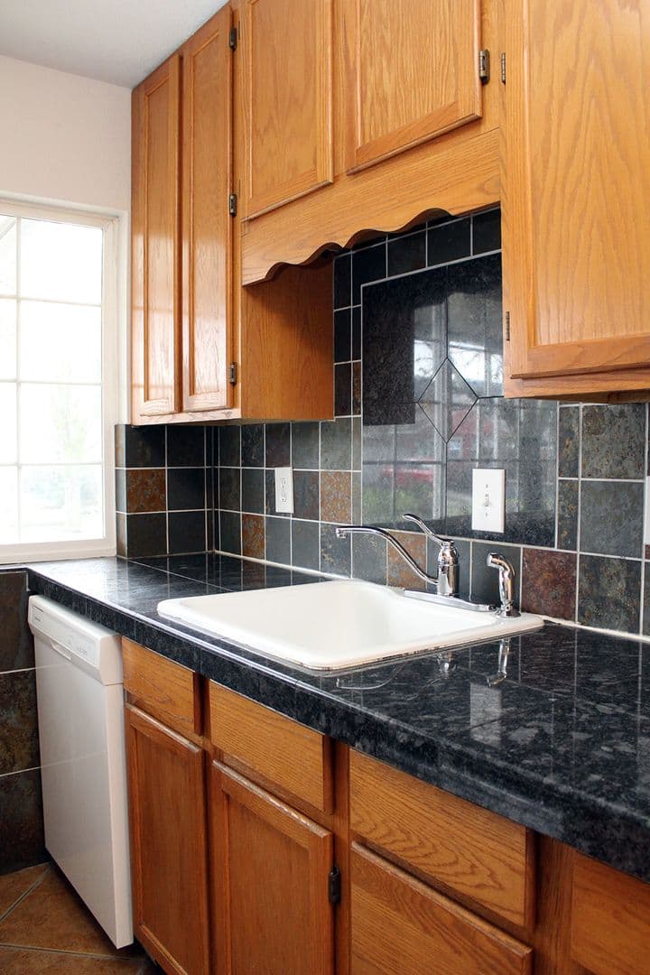 Portland House: 5933 SE Franklin St