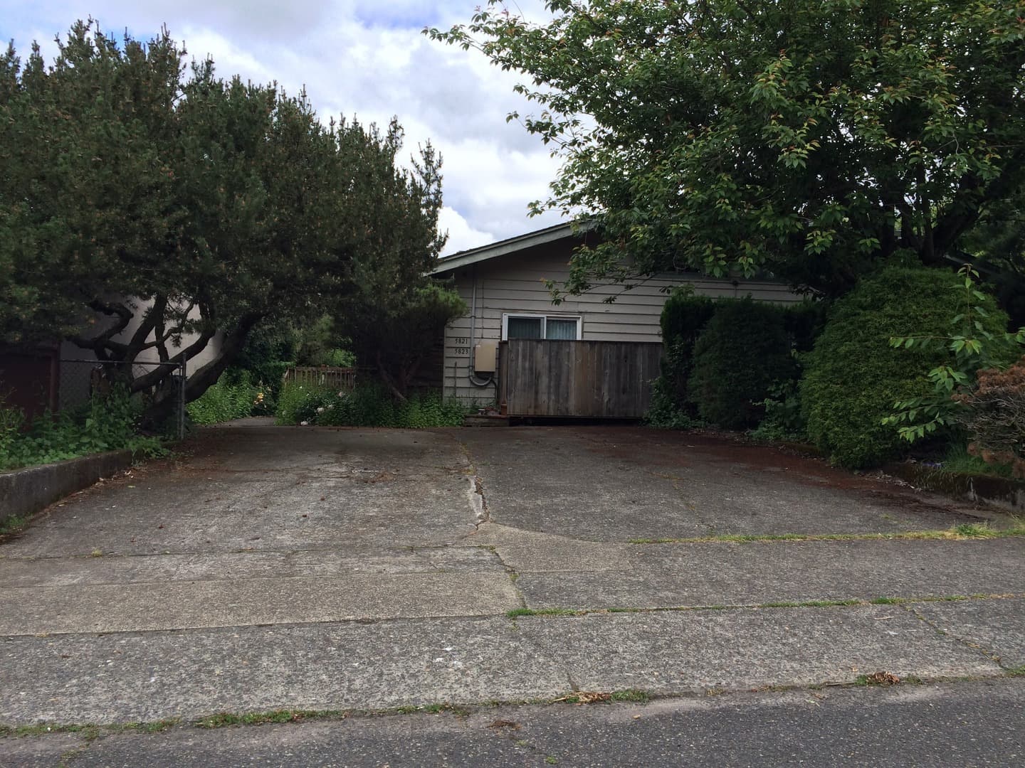 Portland Apartment: 5821-5827 NE Davis St