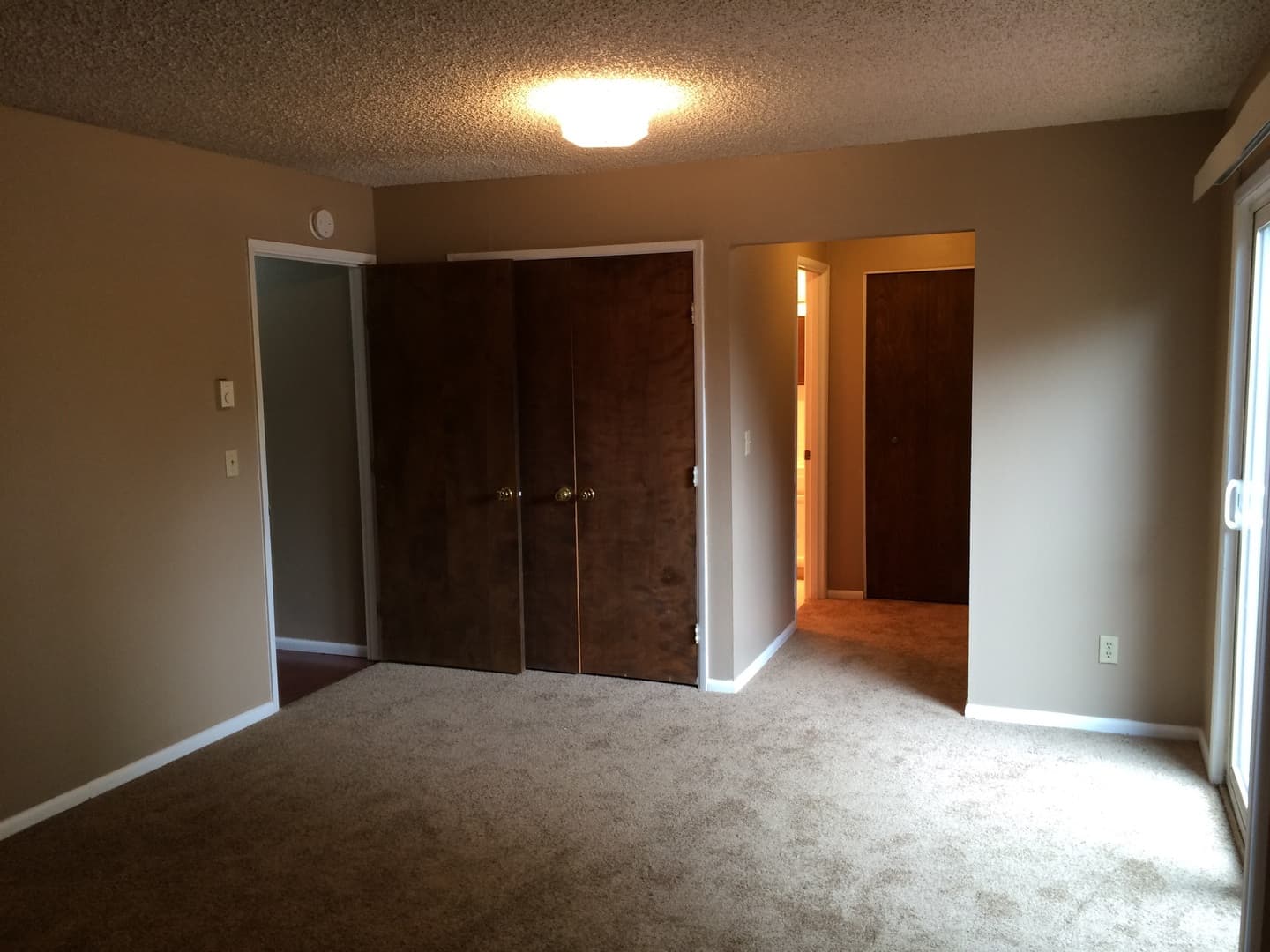 Portland Apartment: 5821-5827 NE Davis St