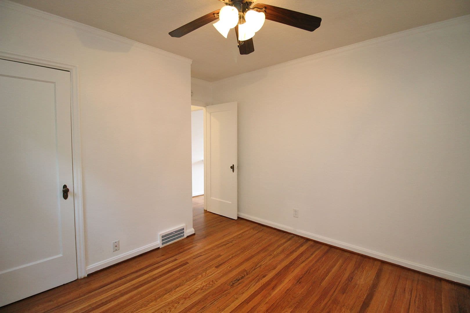 Portland Apartment: 2356-2366 SW Cactus Dr
