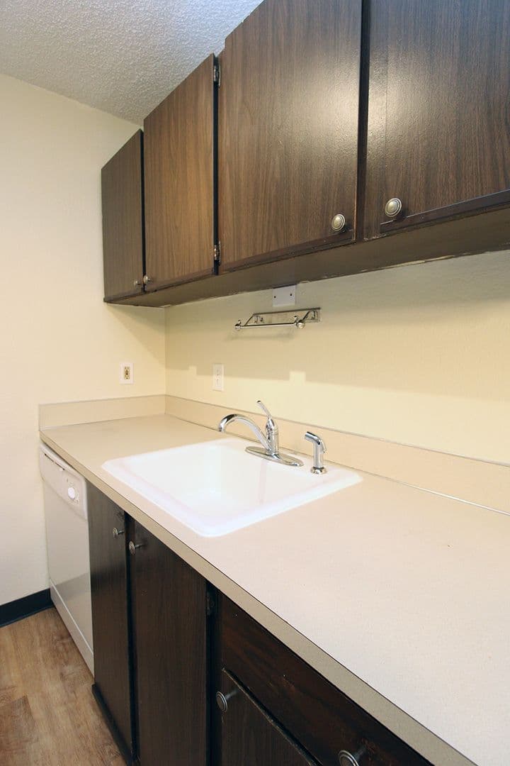 Portland Apartment: 5704 SW Beaverton-Hillsdale Hwy