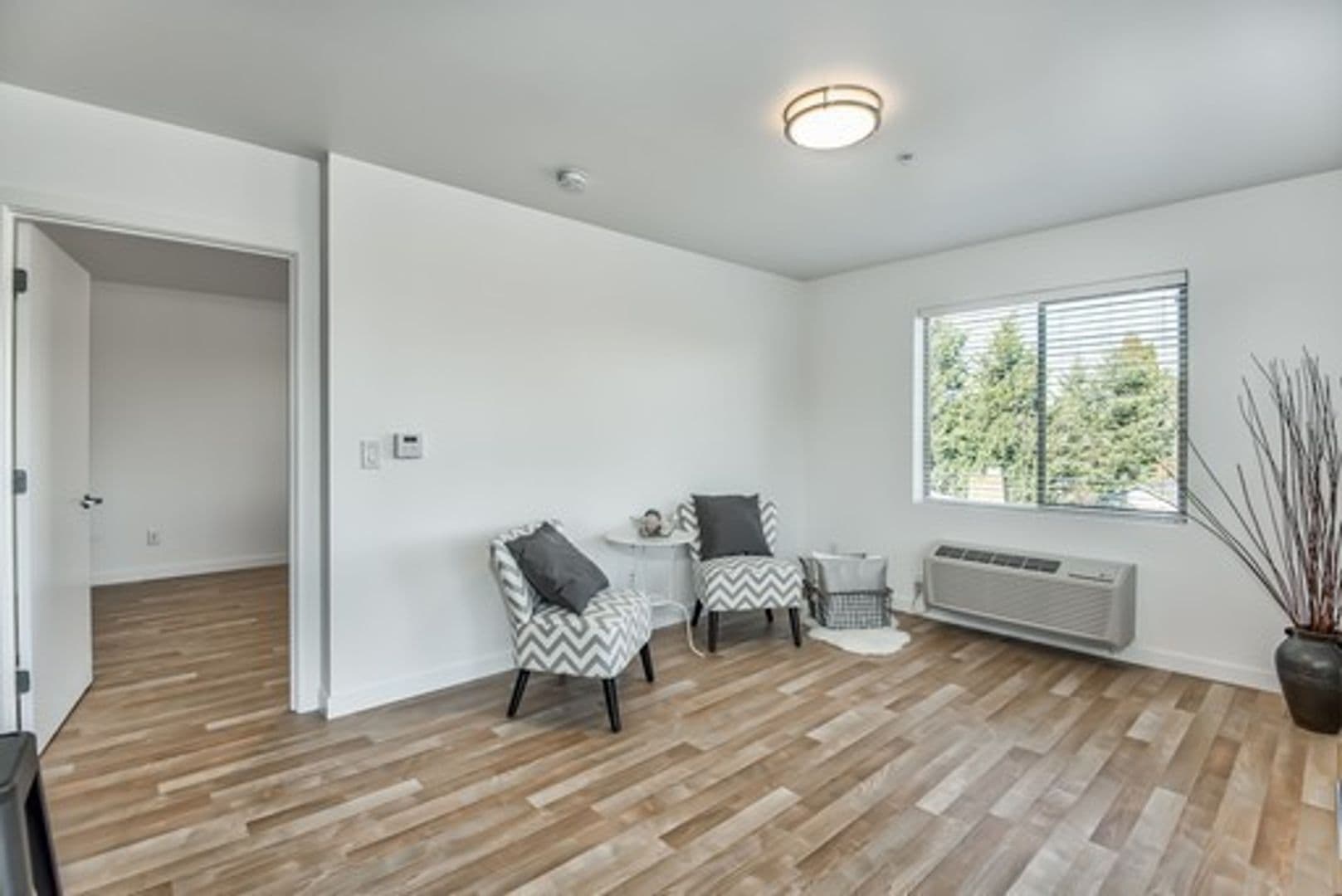 Portland Apartment: 6195 N Minnesota Ave