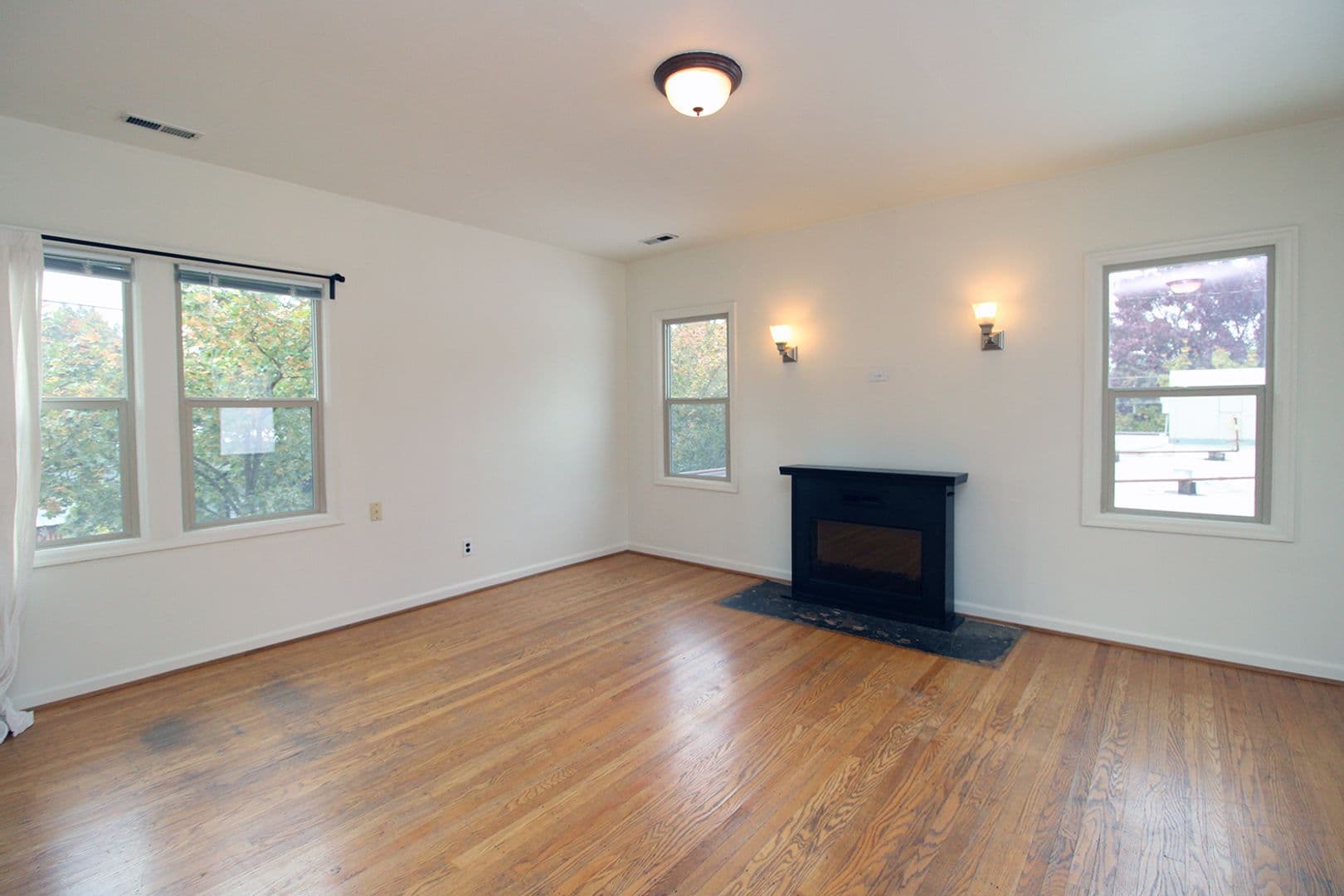 Portland Apartment: 5944 & 5948 NE 30th Ave