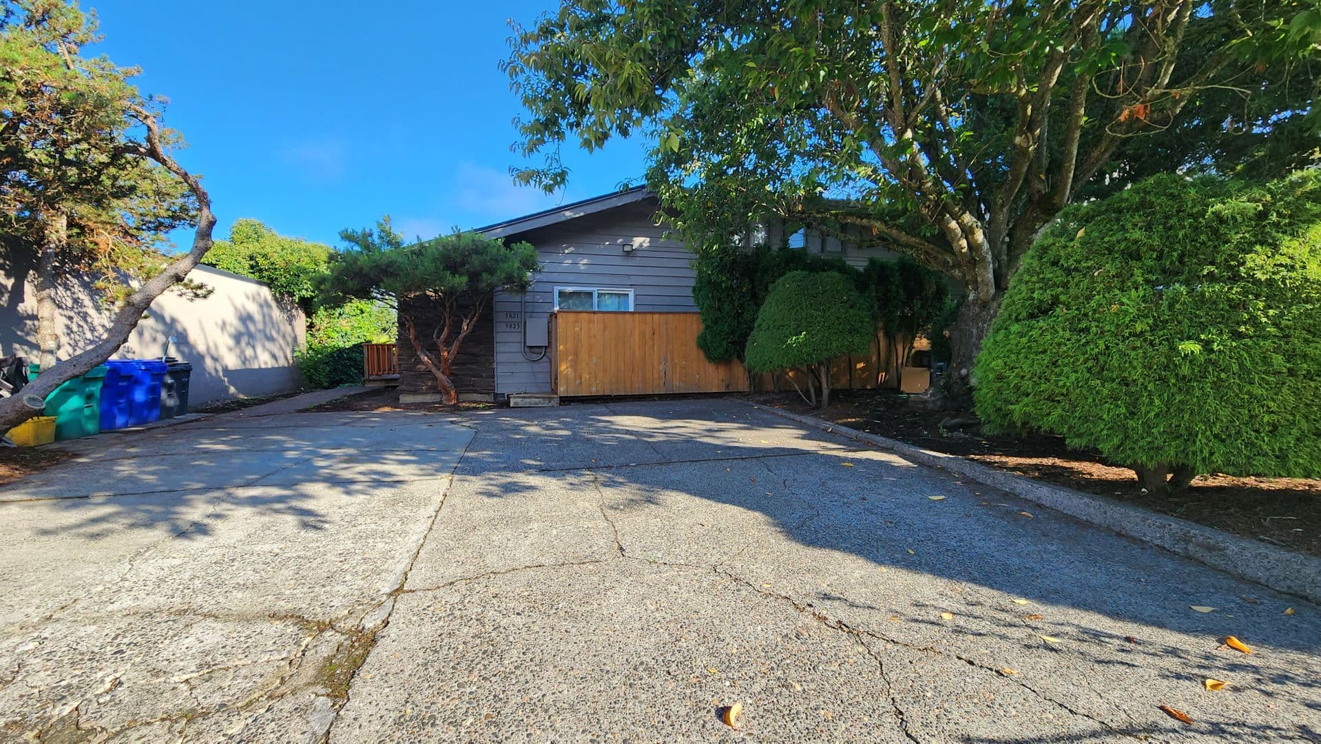 Portland Apartment: 5821-5827 NE Davis St