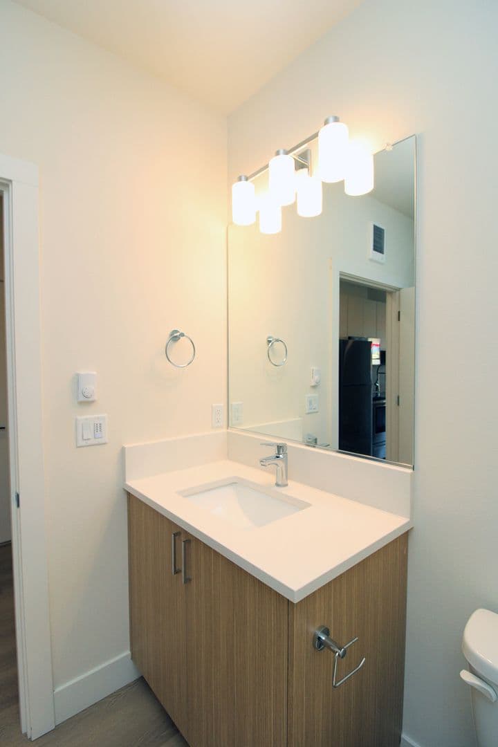 Portland Apartment: 8417 SW 24th Ave