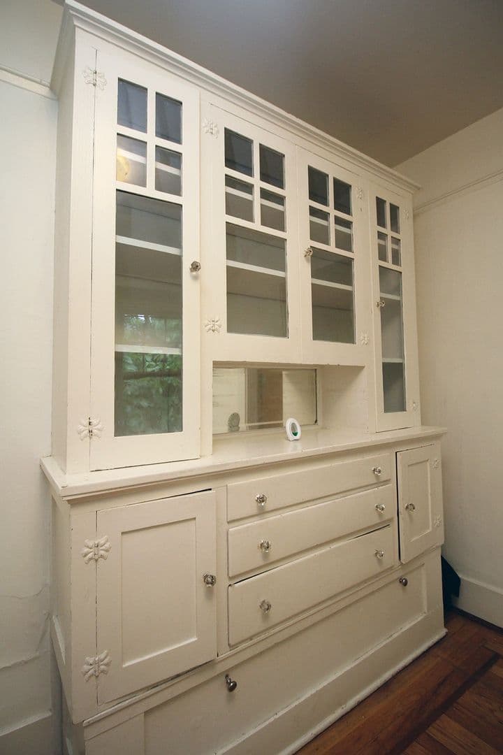 Portland Apartment: 1236 NE Tillamook St