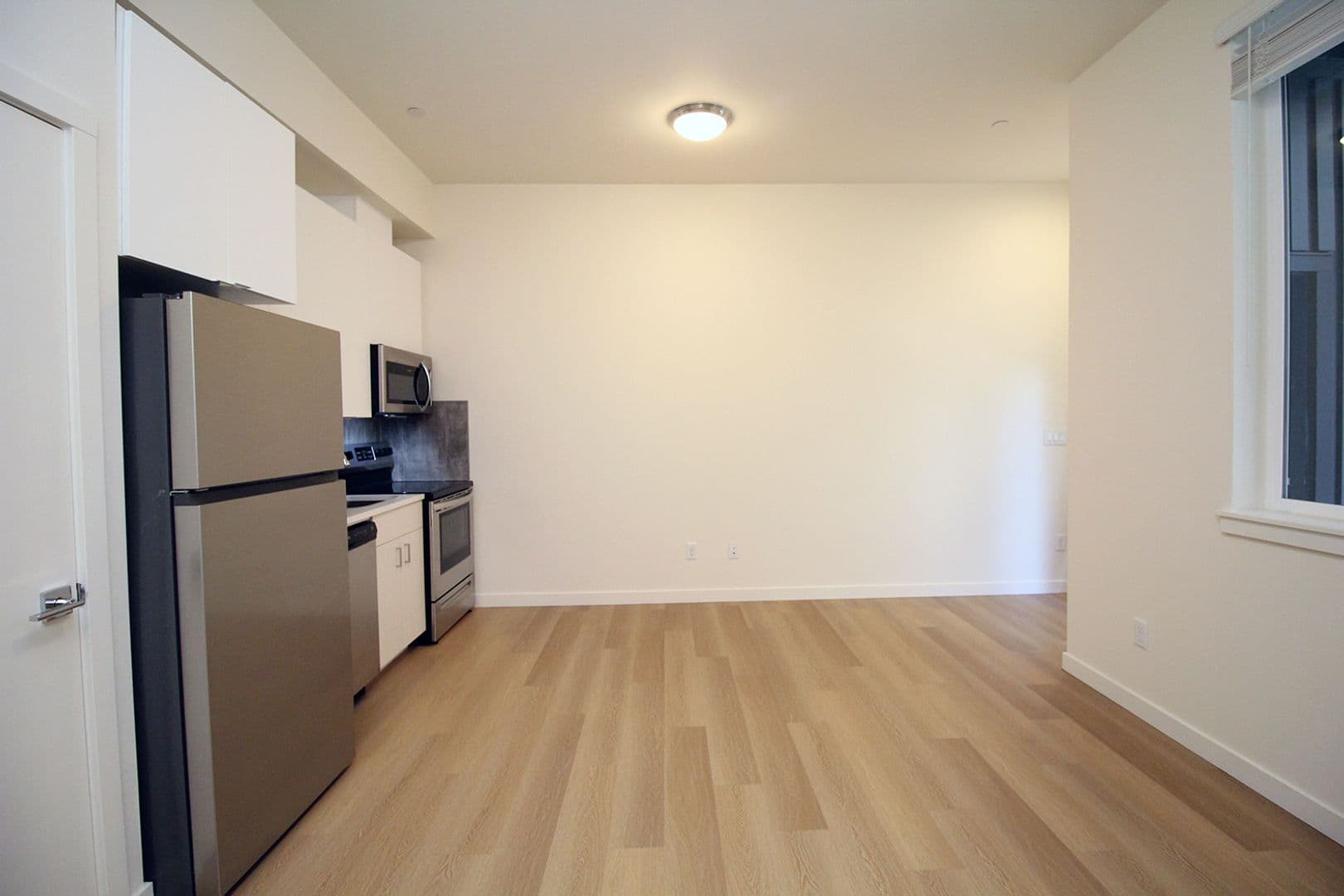 Portland Apartment: 1111 SE Tenino St