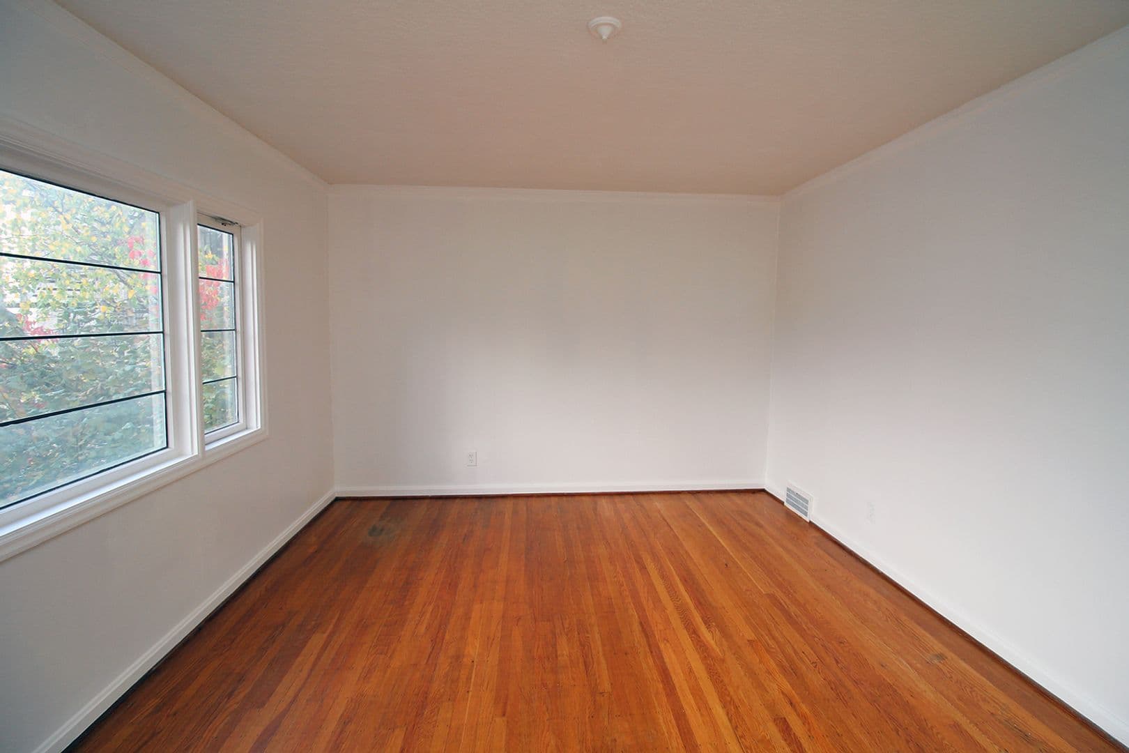 Portland Apartment: 2356-2366 SW Cactus Dr