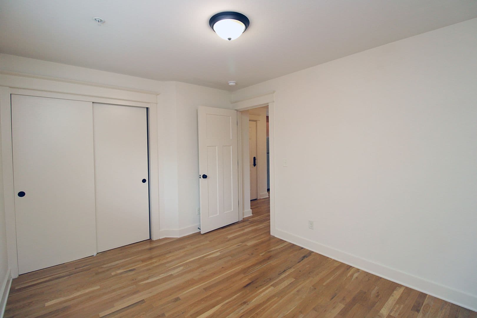 Portland Apartment: 2424 N Vancouver Ave