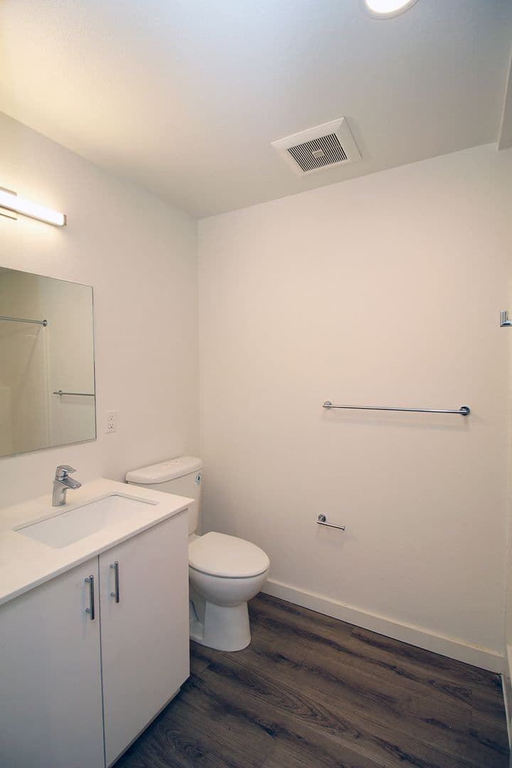 Portland Apartment: 2919 SE Division St